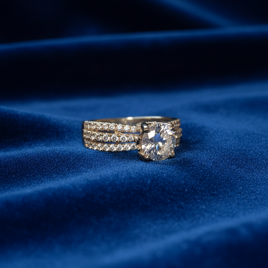 14K Gold VS1 Diamond Pavé Ring – Round Cut Diamond Wedding & Engagement Ring